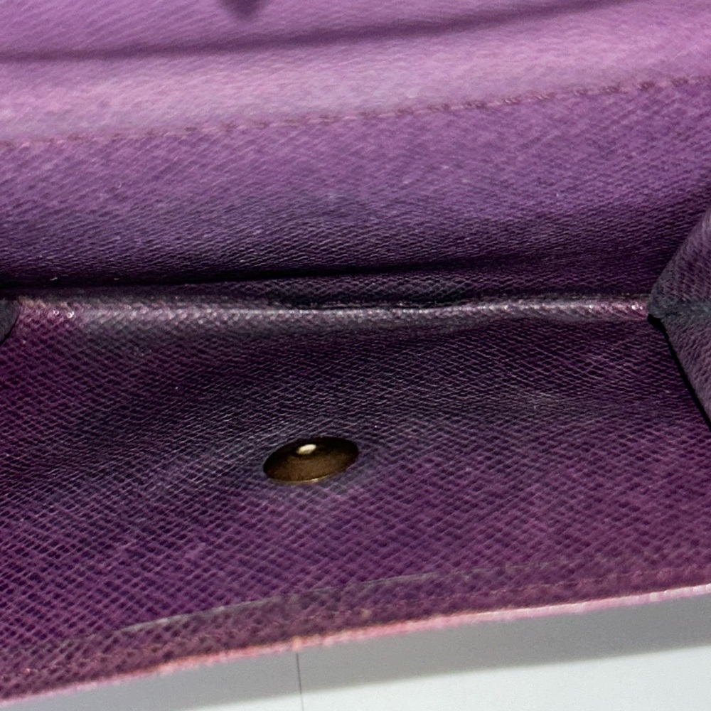 Pre loved Louis Vuitton epi wallet - Picture 6 of 8